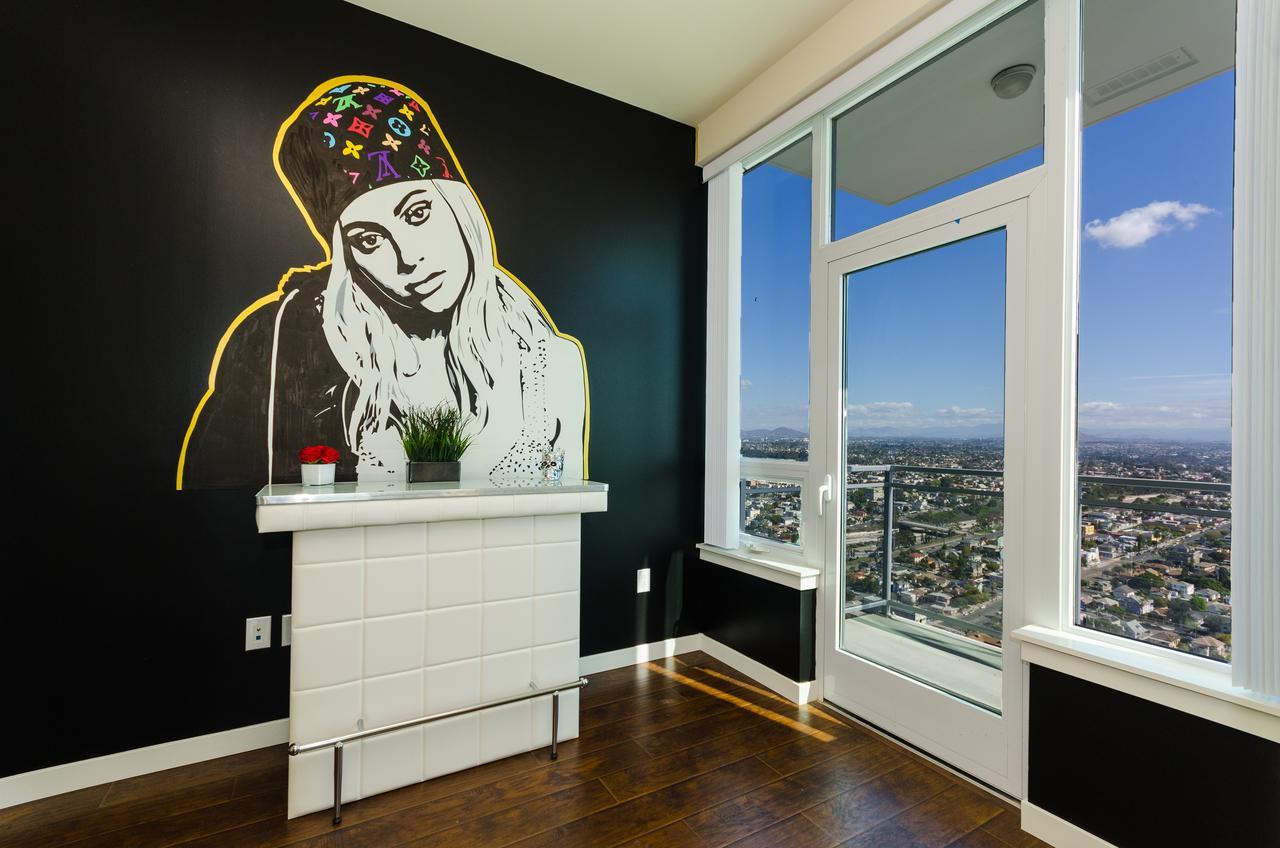 Apartment Popular Downtown Louis Vuitton 2600sqft Penthouse *